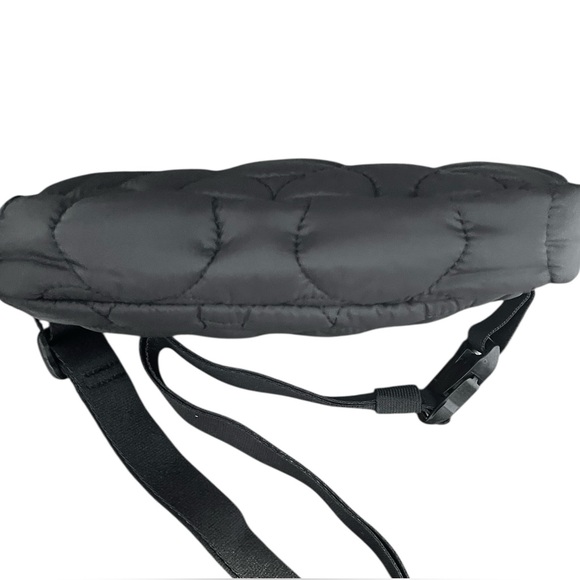 New Vera Bradley Disney Mini Belt Bag Black Featherweight Quilted Mickey Ears - Picture 12 of 15